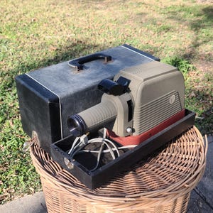 Proyector de diapositivas portátil Victor Soundview de Kalart, de la marca Vintage
