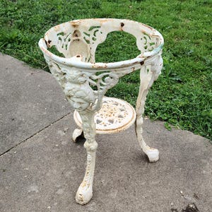 Victorian Era 1800s Cast Iron Table Base Missing Top Pub Table Side Table Plant Stand