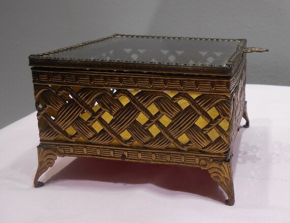 Vintage Woven Brass Metal Footed Jewelry Box Keep… - image 4