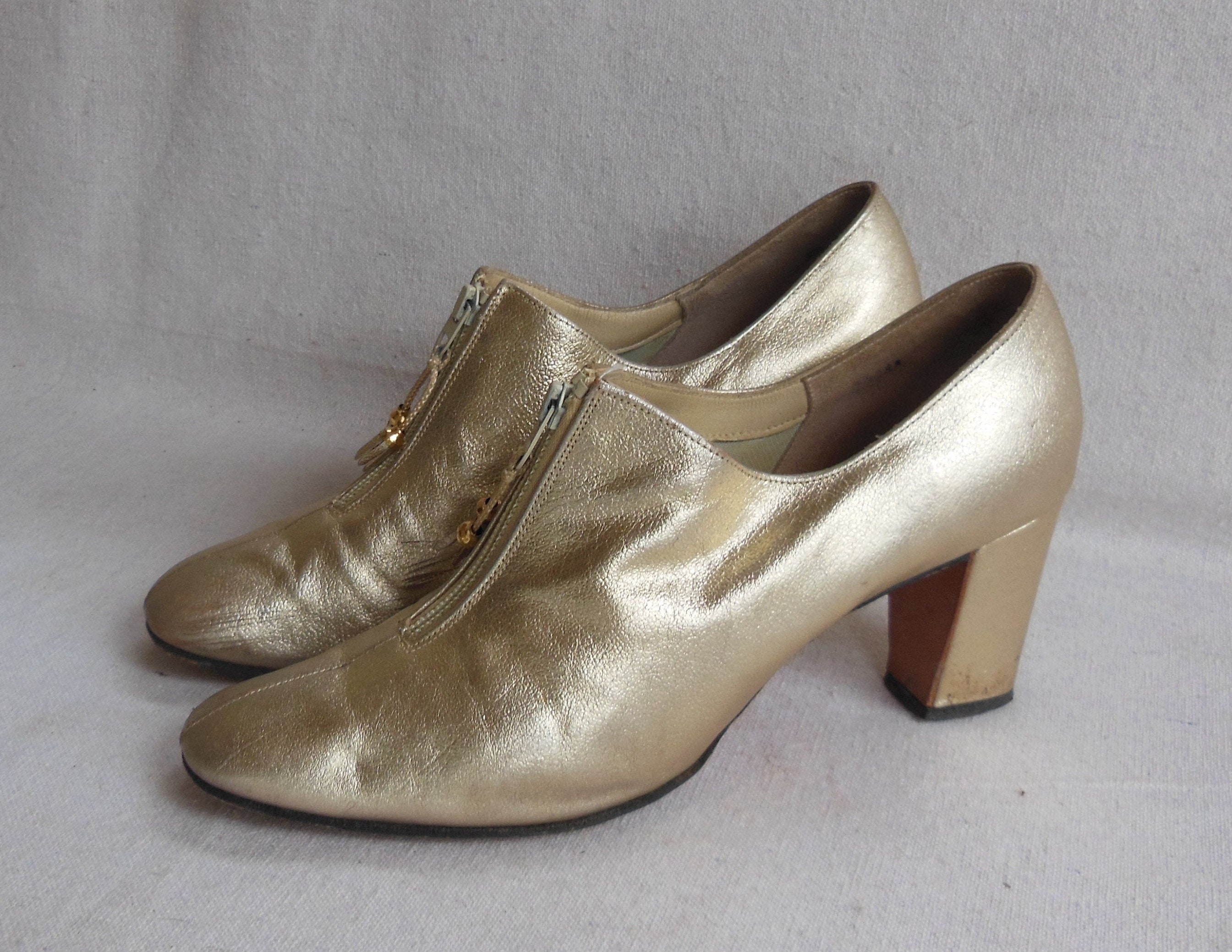 Vintage Galano 1960s 70s Metallic Gold Shoes Chunky Heel Vintage Galano 1960s 70s Metallic Gold Shoes Chunky Heel