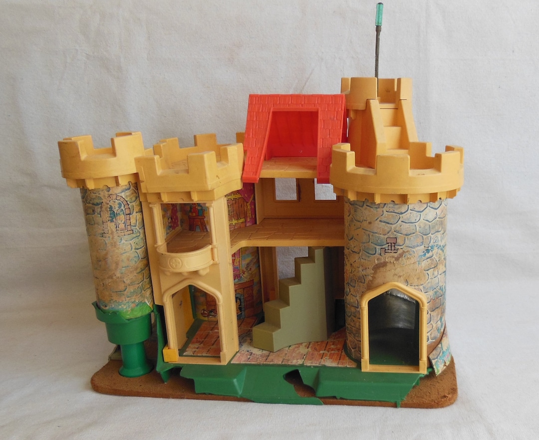 Vintage Fisher Price Castle 1970s Childrens Play Toy Little People