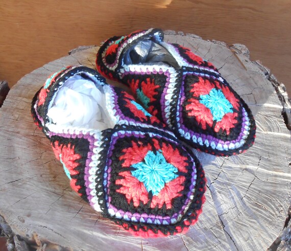 Hand Crocheted Granny Square Childs Small Slipper… - image 4