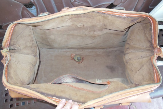 Vintage Leather Overnight Tote Duffel Bag Retro L… - image 10