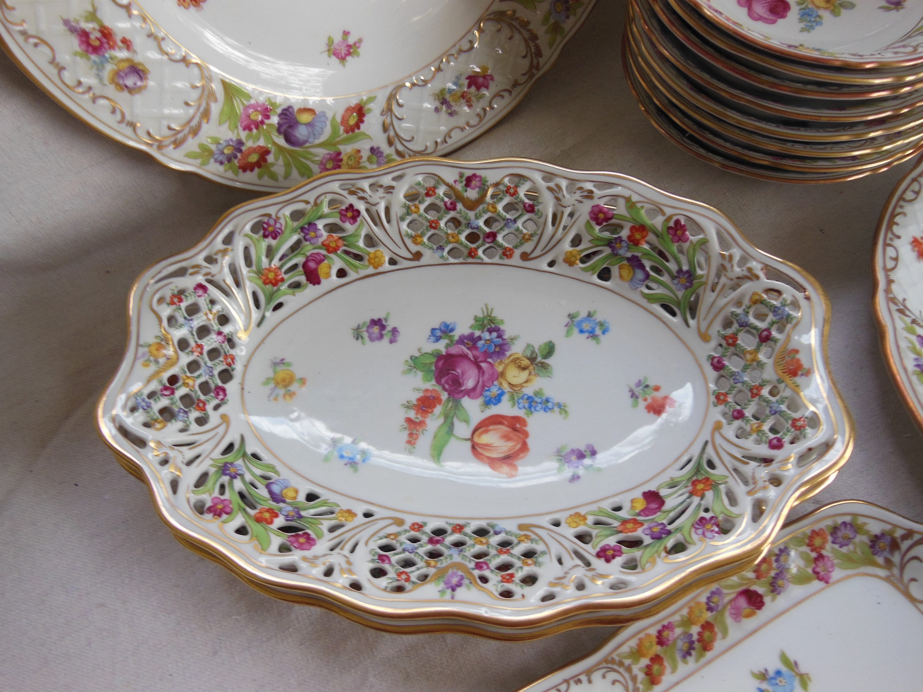 Antique 15 piece Dish Set Schuman Bavaria Chateau Reticulated Dresden Flowers Empress Bowls Plates Platter Tureen Floral Dinnerware Dining