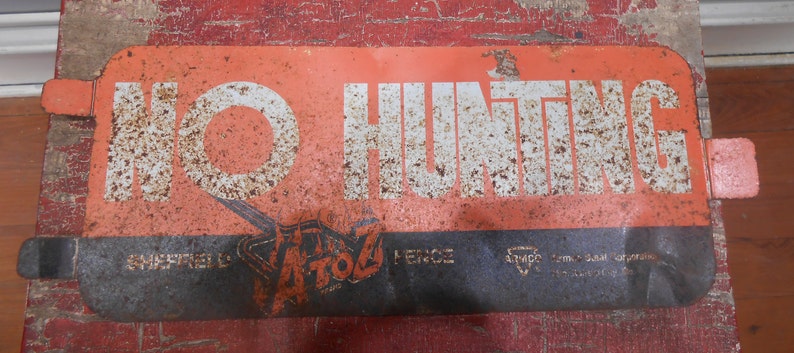 Vintage Metal Advertising Sign No Hunting 2 Two Sided Property Warning Fence Outdoor Sign Advising Hunters Trespassing Man Cave Lodge Decor image 2