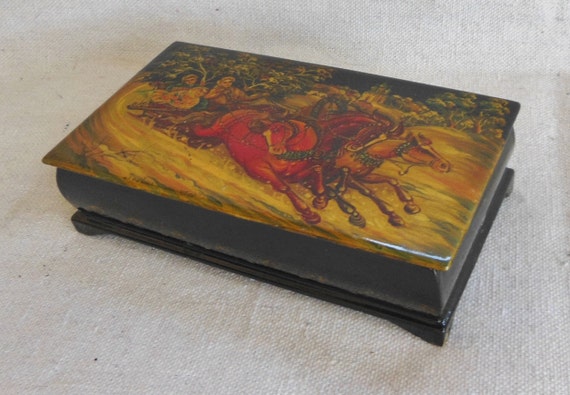 Vintage Palekh Russian Black Lacquered Box Handpa… - image 2