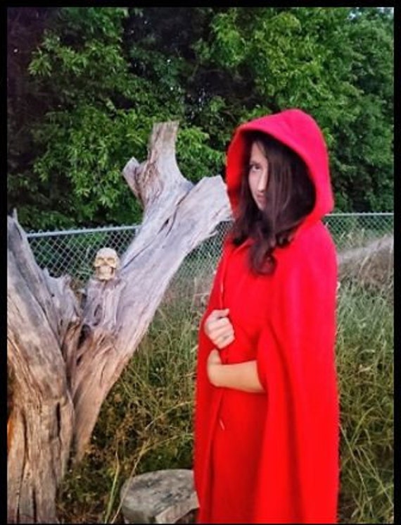 Vintage Harrods Red Hooded Wool Cape High End Clothing Made in England Red  Riding Hood Coat Evening Wear Designer Mystical Costume Cloak -  Canada