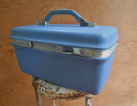 Vintage Plastic Samsonite Montibello Train Case O… - image 1