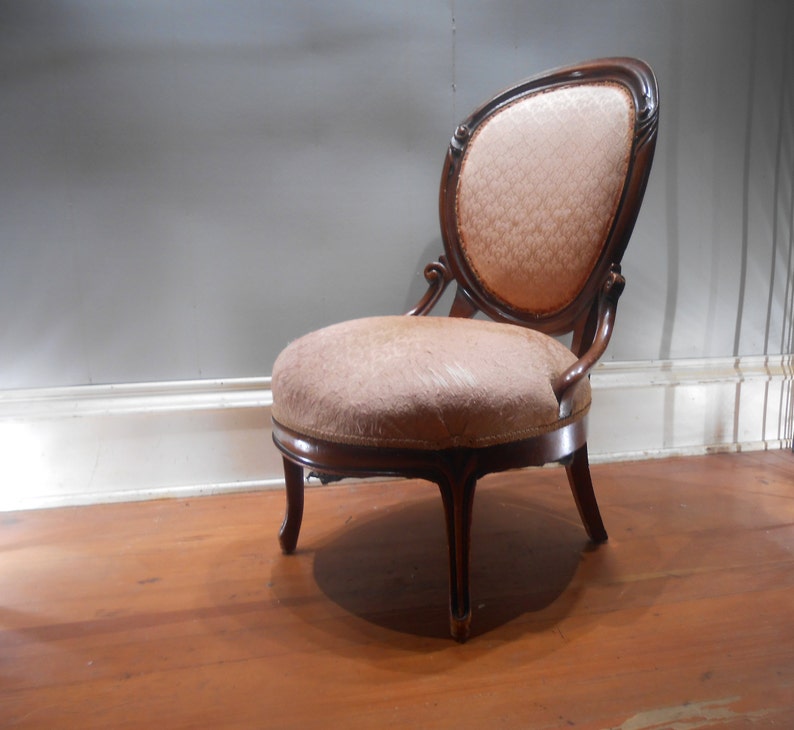 Antique Victorian 19th Century Parlor Chair Ladies Seating Mahogany Wood Boudoir Upholstered Round Back Decorative Accent Entryway Desk image 1
