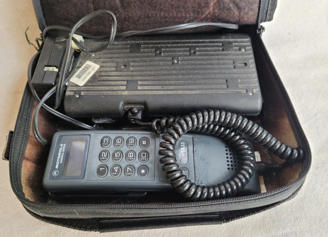 Vintage Motorola 1990s Cell Phone All Original in Original Vintage Motorola 1990s Cell Phone All Original in Original