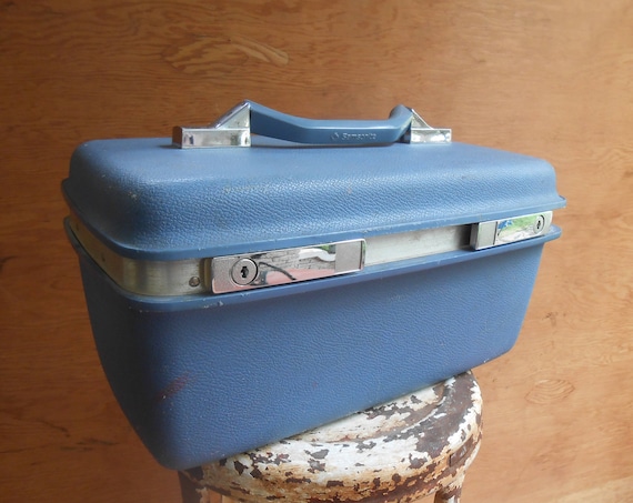 Vintage Plastic Samsonite Montibello Train Case O… - image 2