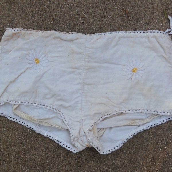 Vintage Swimsuit Botton 1960s Bottom of Bikini Flower Daisy Embroidered White Yellow Daisy Lace Trim Swimwear Bathing Suit Bottom Beach Pool