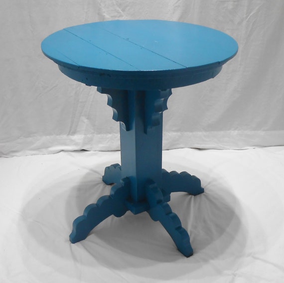 Antique Round Pedestal Table Scallop Design End Table Lamp Etsy