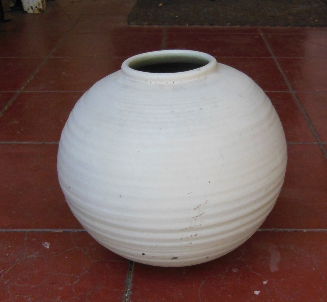 Vintage Large Handmade Studio Pottery Vase Ribbed Ring Design Signed ...