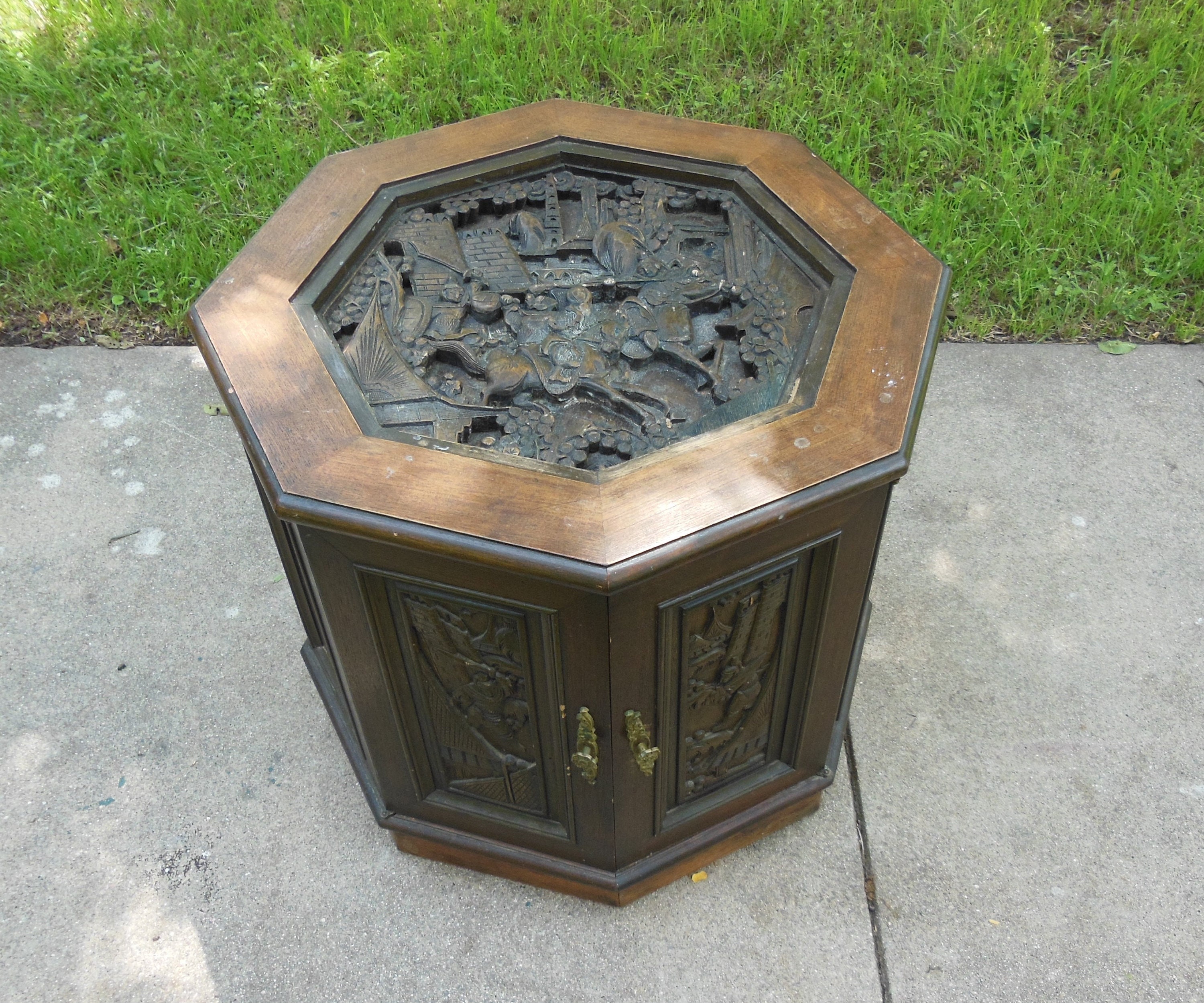 Vintage Carved Wood Octagon End Table: Asian Oriental Style - Etsy