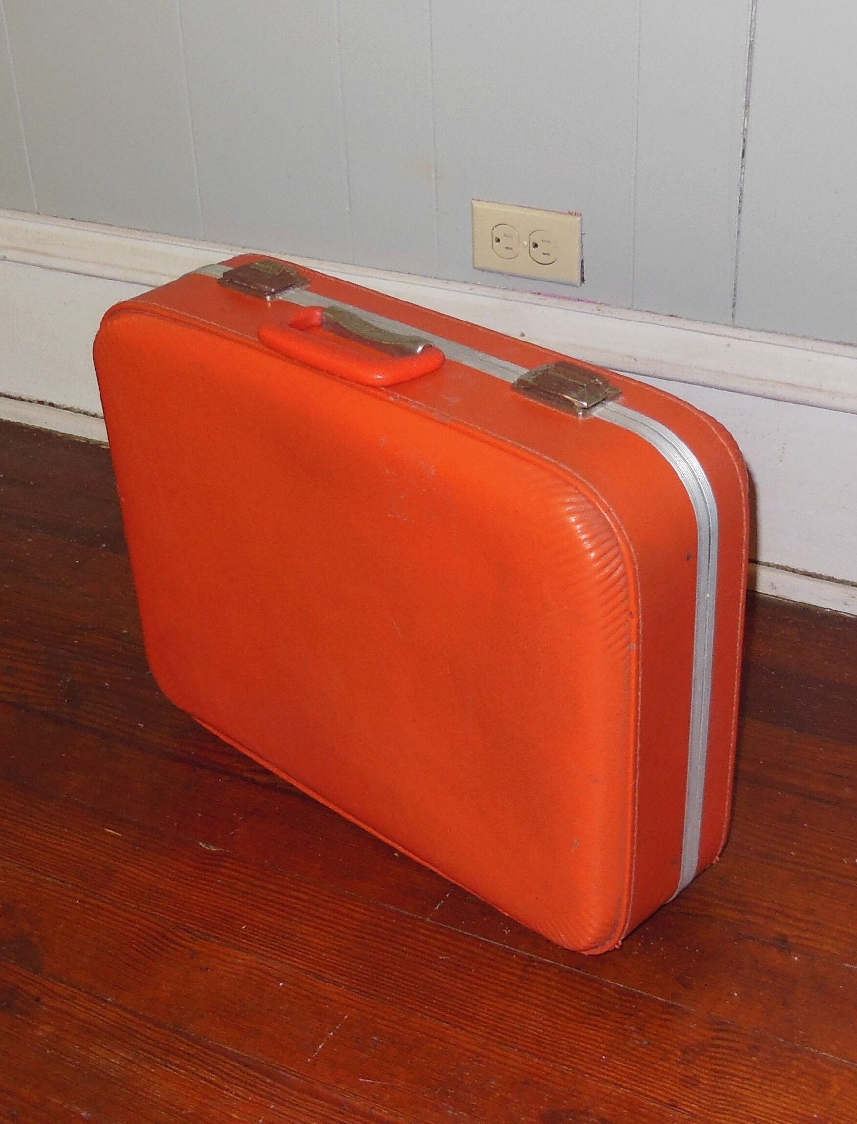 Hardshell Suitcase Vintage Trojan Suitcase TROJAN HARD SHELL Train