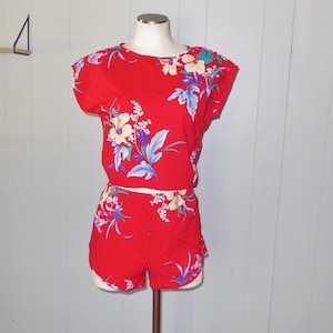 Vintage 1970s Julie Girl Shorts Set Crop Top and High Waist Shorts Red Floral Flowers Retro Fashion Summerwear USA Made
