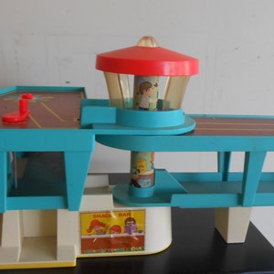Vintage Fisher Price Airport Control Tower Runway Lobby 1972 Plastic Toy Airport No Little People Used Condition Pretend Play Kid Toddler image 2