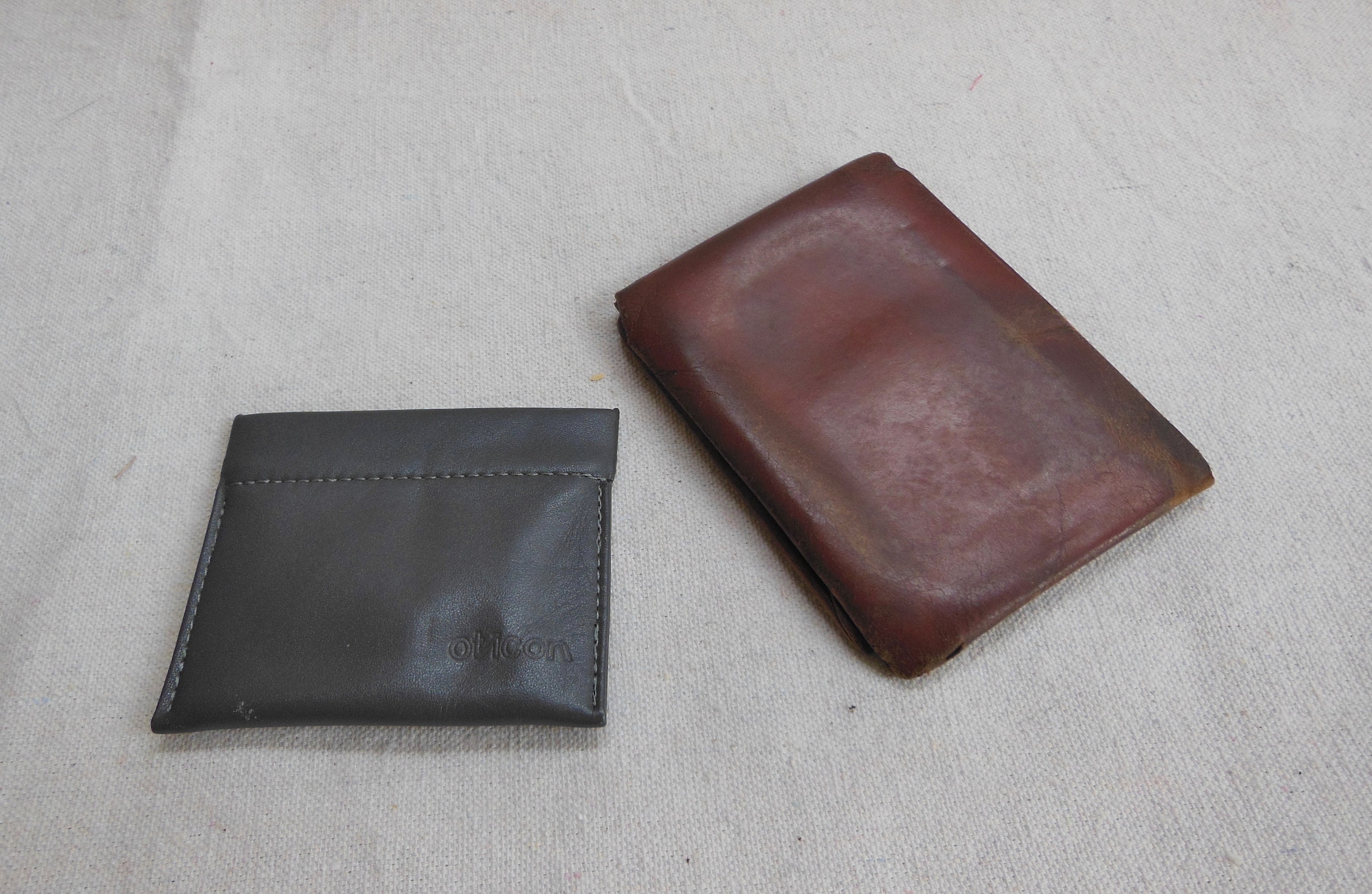 Vintage Wilsons Genuine Cowhide Leather Wallet Oitcon Coin Purse