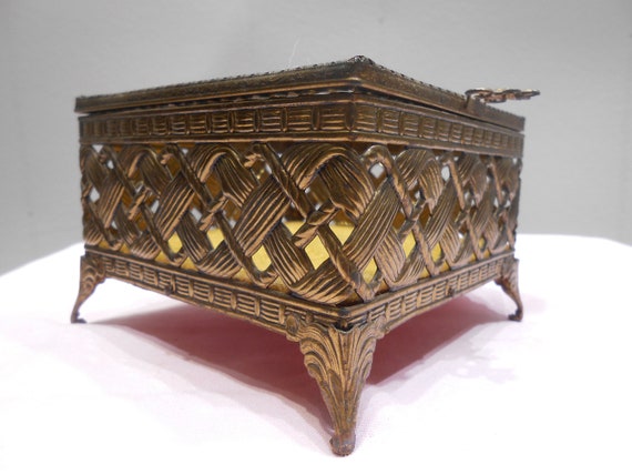 Vintage Woven Brass Metal Footed Jewelry Box Keep… - image 9