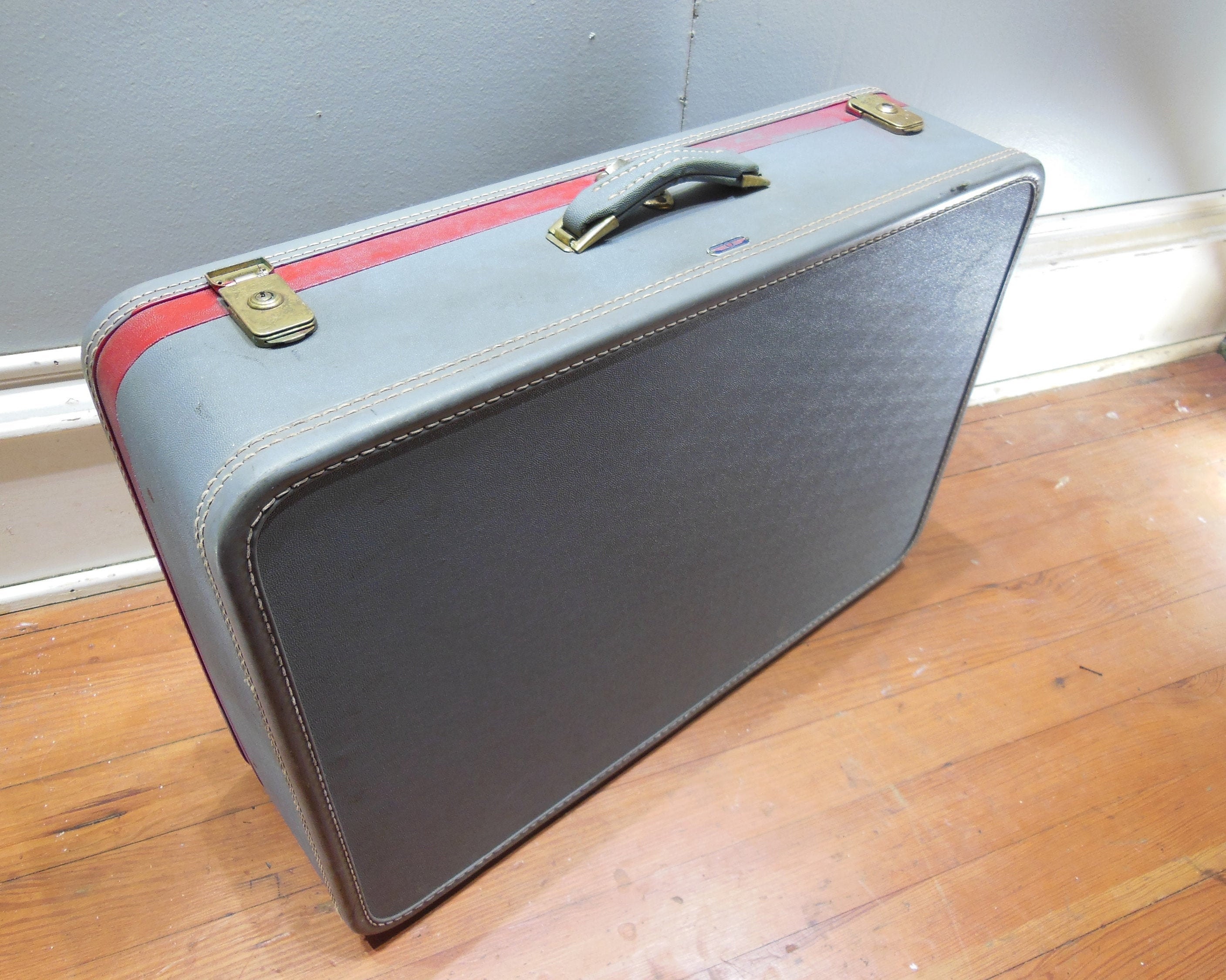 american tourister big suitcase
