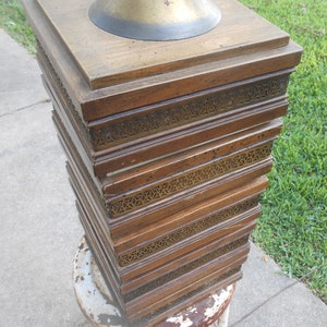 Vintage 1960s Stacked Wood Brass Large Table Accent Lamp Cubist Sculpture Block Unique Design has Lucite Brass Wood Boho Modern Farmhouse image 3