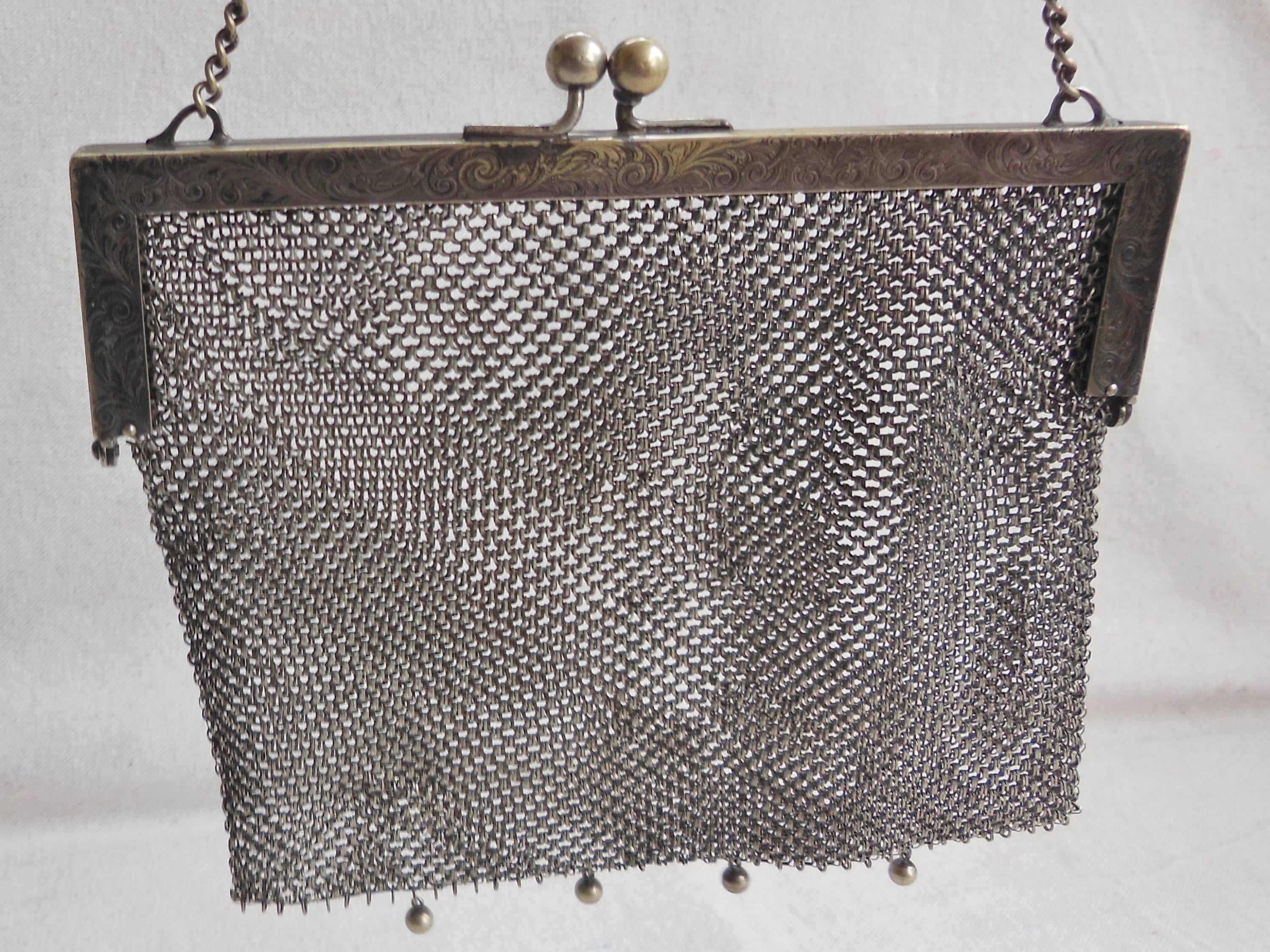 Vintage 1930s French Black Gunmetal Chainmail Metal Mesh Handbag – Amarcord  Vintage Fashion