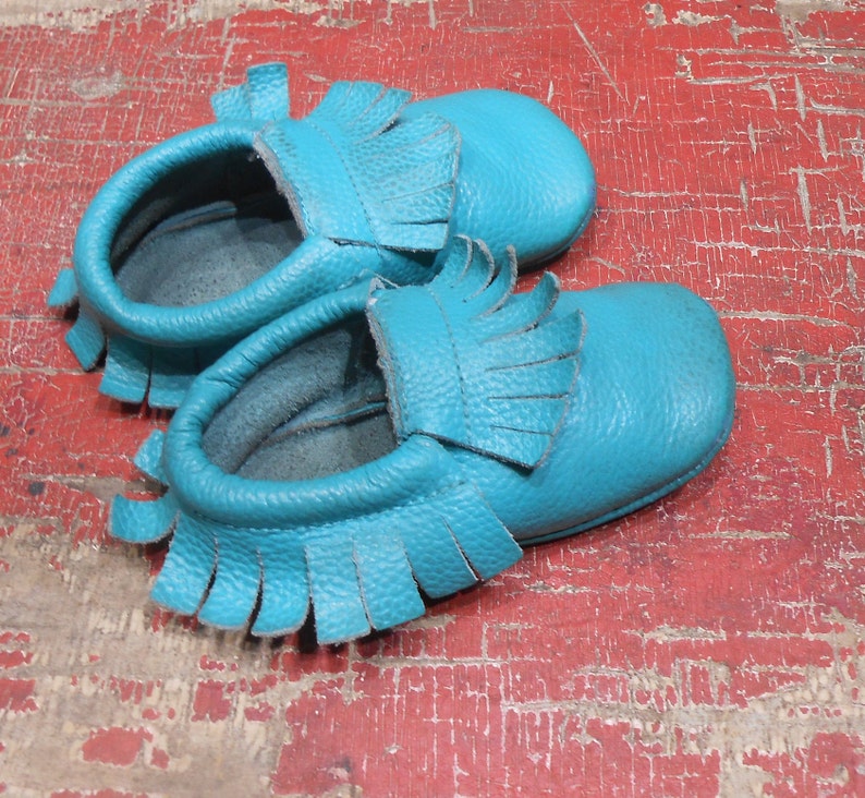 Vintage Soft Leather Childs Childrens Moccasins Slippers Shoes Turquoise Blue Fringed Baby Toddler Handmade Native American Indian Soft Sole