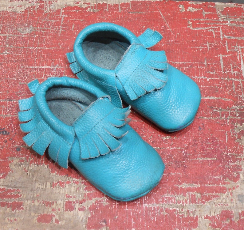 Vintage Soft Leather Childs Childrens Moccasins Slippers Shoes Turquoise Blue Fringed Baby Toddler Handmade Native American Indian Soft Sole