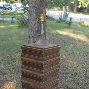 Vintage 1960s Stacked Wood Brass Large Table Accent Lamp Cubist Sculpture Block Unique Design has Lucite Brass Wood Boho Modern Farmhouse image 5