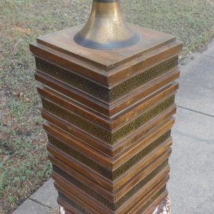 Vintage 1960s Stacked Wood Brass Large Table Accent Lamp Cubist Sculpture Block Unique Design has Lucite Brass Wood Boho Modern Farmhouse image 4