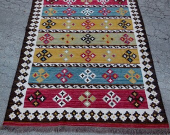 Vintage Kilim Rug 6x8 Geometric Pattern