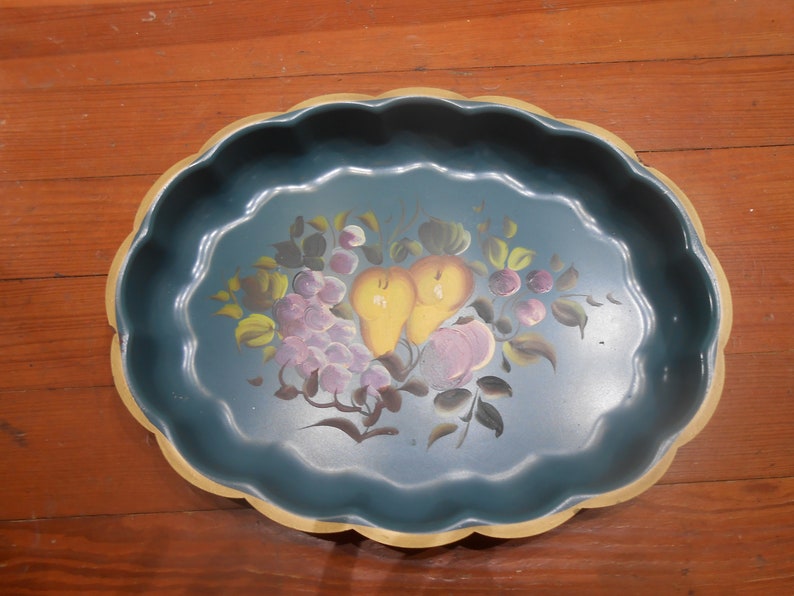 Vintage Hand Paint Tole Tray Fruit Floral Flowers Still Life Painting Heavy Metal Scallop Edge Serving Platter Tray Plate Farmhouse Cottage image 8