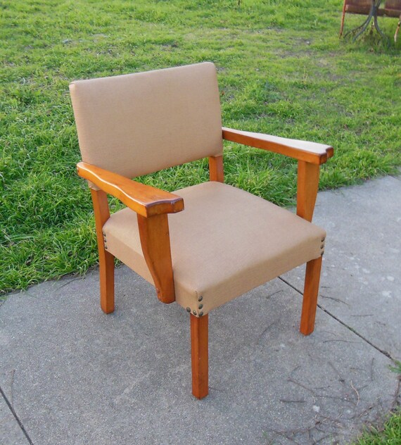 Naugahyde chair vintage hotsell