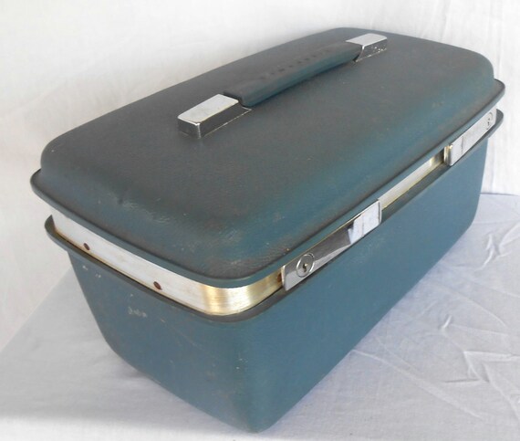 Vintage Samsonite Train Travel Case in Blue - image 3