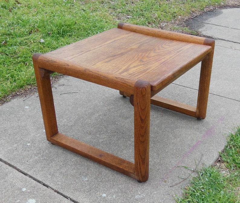 Vintage Danish Modern Oak Cube End Table Solid Wood Side Table Coffee Table Nightstand Accent Table Minimalist Design Boho Modern Farmhouse Bild 5