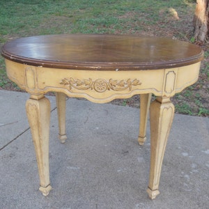Vintage Italian Tuscon Style Oval Painted Wood Table Side End Lamp Table French Country Solid Sturdy Modern Farmhouse Cottagecore Nightstand
