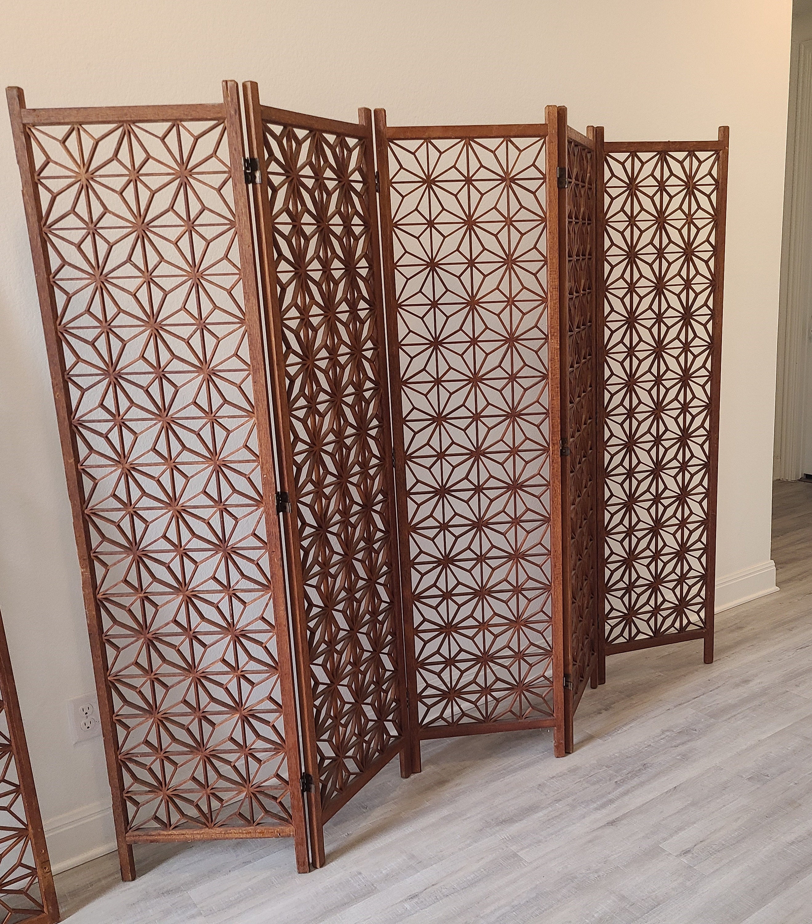 Vintage Mid Century Modern Kumiko Teak Wood Geometric Screen Vintage Mid Century Modern Kumiko Teak Wood Geometric Screen