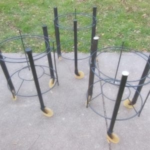 Vintage zwart metalen standaard voor rollende planten