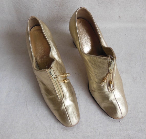 Vintage Galano 1960s 70s Metallic Gold Shoes Chun… - image 9