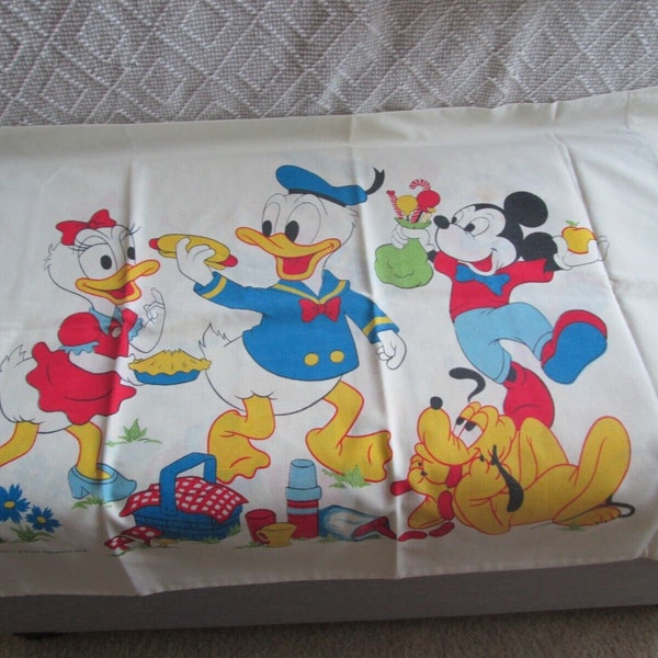 Single Standard Vintage Walt Disney Donald Daisy Duck Mickey Mini Mouse Pluto Pillowcase Bright Primary Color Childs Bedroom Collectible