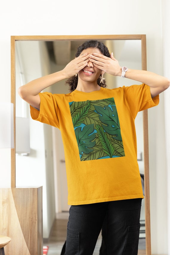 Tropical Monstera Leaf T-Shirt Botanical Graphic Tee for Plant Lovers Summer Beach Aesthetic Shirt in Black White or Yellow Gold