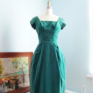 Vintage 1950s Cocktail Dress / Kay Selig / Green Velvet Dress / 36 Bust image 1