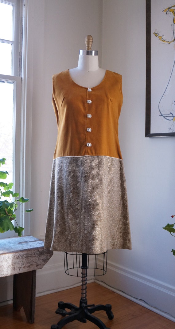 Vintage 1960s Dress / Mod Dress Shift Dress / Must