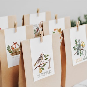 DIY 12 dni etykiet na prezenty świąteczne Natychmiastowe pobieranie Dwanaście dni etykiet na prezenty na ostatnią chwilę Etykiety świąteczne Prezenty Pakowanie prezentów Kalendarz adwentowy