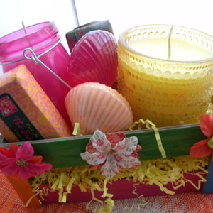 Cadeaumand zeep en kaars / Kleurrijke zomer Fiesta-themamand
