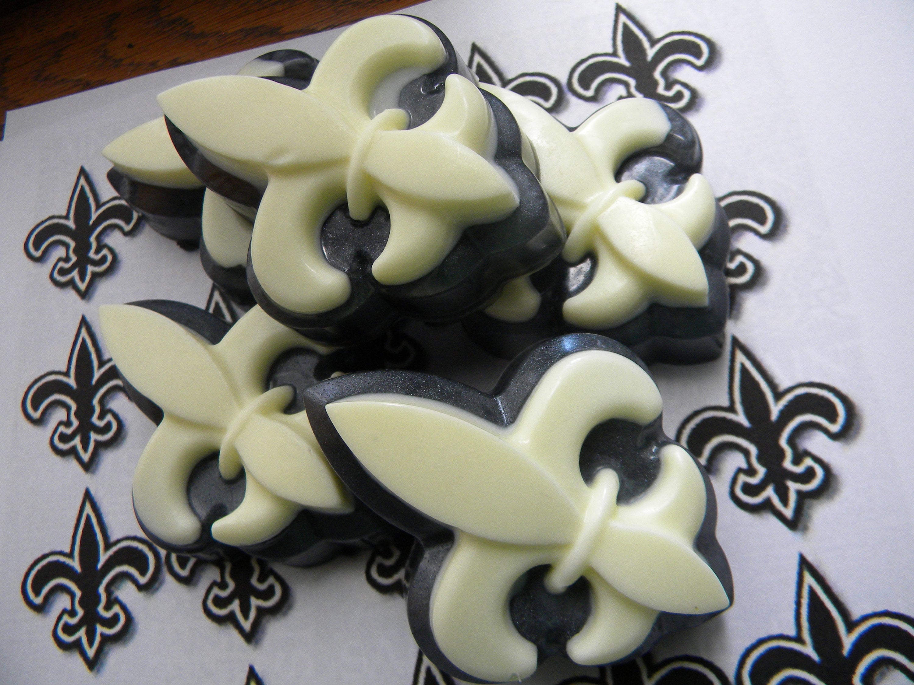 Fleur De Lis Soap Set of 8 Black and Gold/ New Orleans Saints Etsy UK