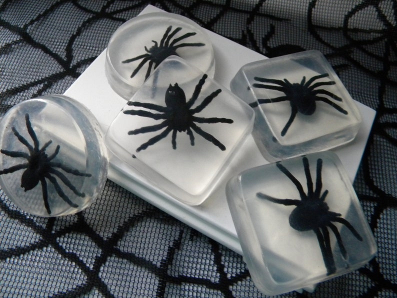 Spider Soap Favors / Halloween soap party favors 