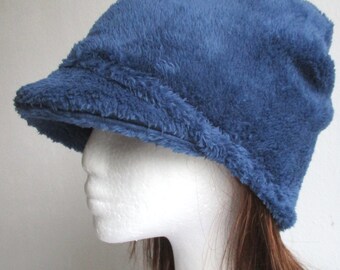 Patrón de costura para gorro con visera de forro polar: Forrado en punto jersey, 10 tallas (patrón en PDF)