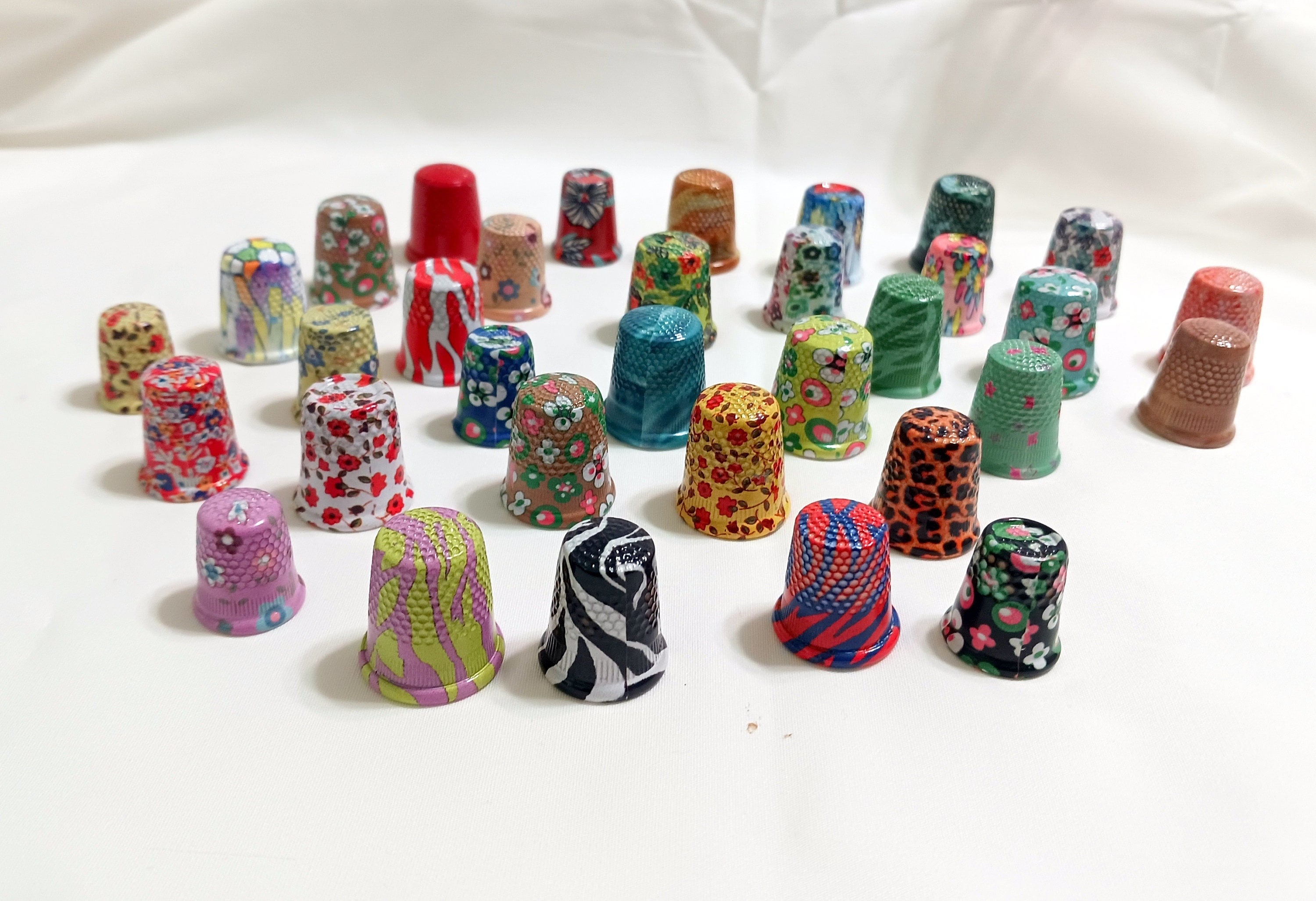 Set of 5 Thimbles Collectable Thimbles Metal Floral Etsy